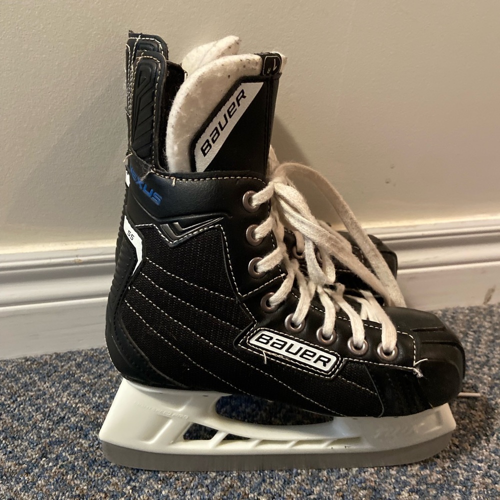 Bauer Nexus 55 Junior Hockey Skate- shoe size 2